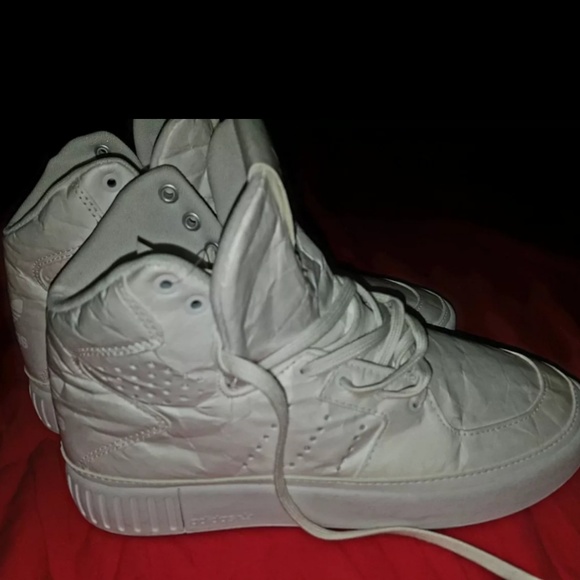 nuove adidas 8 donne tubulare, scarpe poshmark nuove adidas 8 donne tubulare, scarpe poshmark